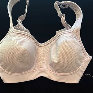 Chantelle 32C Gray High Impact Underwire Sports Bra